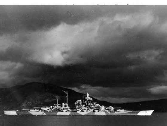 Tirpitz-8-AltaFjord1943I44.jpg (10016 Byte)