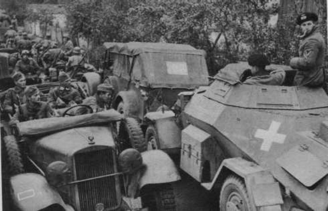 SdKfz221-19.jpg (65752 Byte)