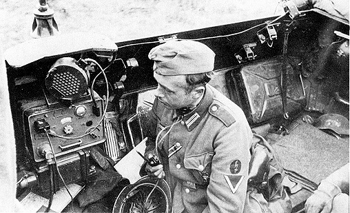 SdKfz251A-4.jpg (163818 Byte)