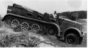 SdKfz8-4.jpg (24785 Byte)
