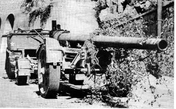 21-cm Morser 18-9 (Rohr) SdKfz8 Italien 15.jpg (40498 Byte)
