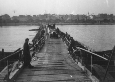 PiBtl227-1 Holland.jpg (26704 Byte)